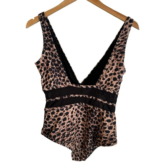 Pink Lily size Medium Leopard Print One Piece Swimsuit Mesh Pom Pom Trim Sexy - Picture 3 of 6